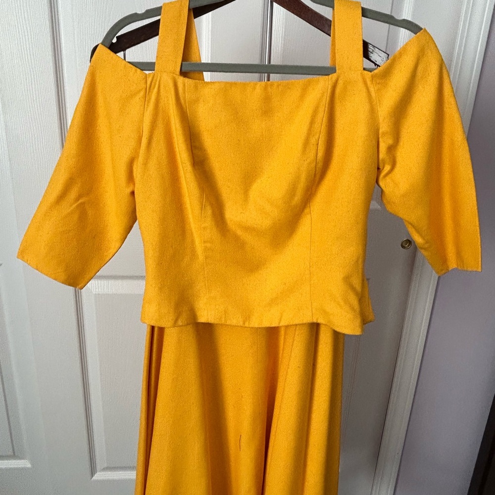 RAW SILK COLD SHOULDER SKIRT/TOP SET